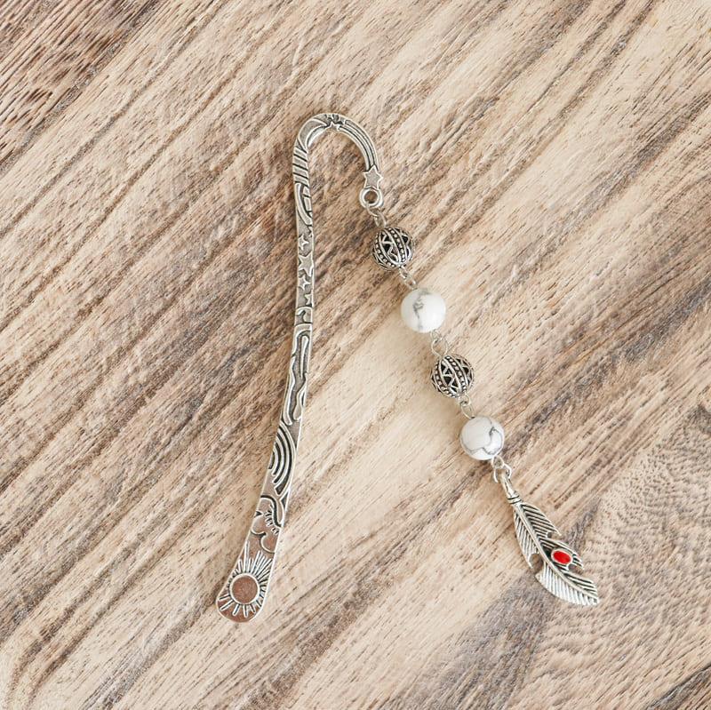 Rigid bookmark in fine stone - Howlite